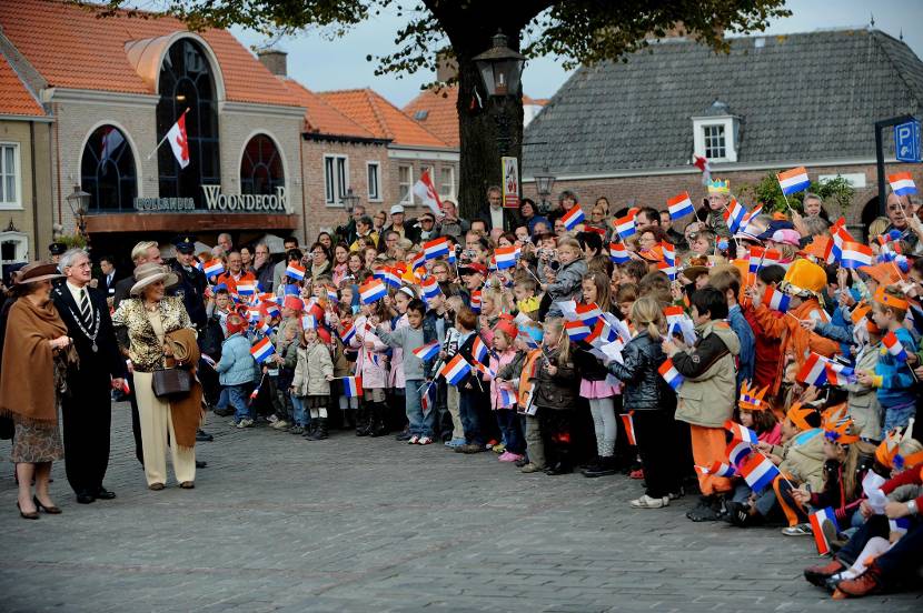 Koningin Beatrix brengt een streekbezoek aan West Zeeuws-Vlaanderen, oktober 2008