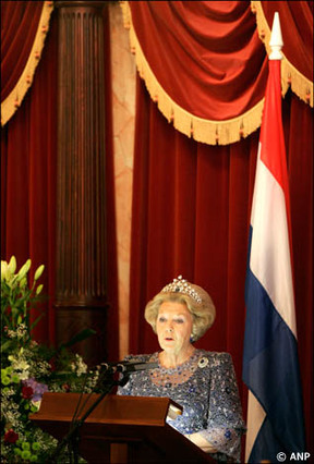 Riga, 22 mei 2006: De Koningin houdt maandagavond een toespraak tijdens het staatsbanket. De Koningin brengt van maandag 22 mei tot en met woensdag 24 mei 2006 een staatsbezoek aan Letland