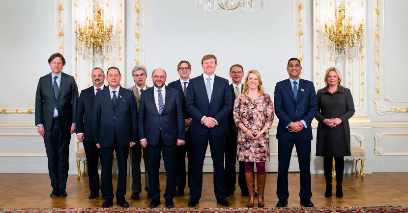 Koning Willem-Alexander met voorzitter Schulz en de fractievoorzitters van het Europees Parlement.