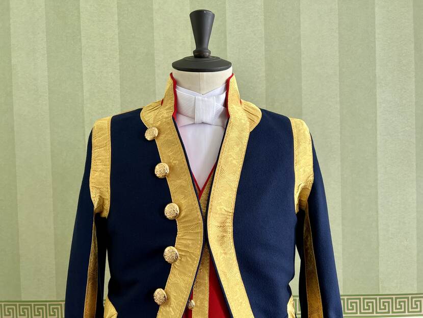 Detail van gala-uniform van de Dienst van het Koninklijk Huis