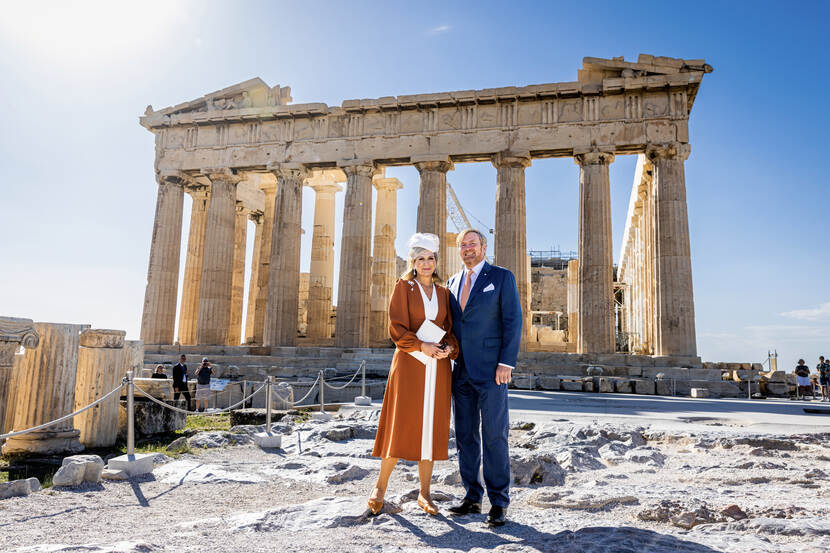 Koning Willem-Alexander en Koningin Máxima bezoeken de Akropolis in Athene