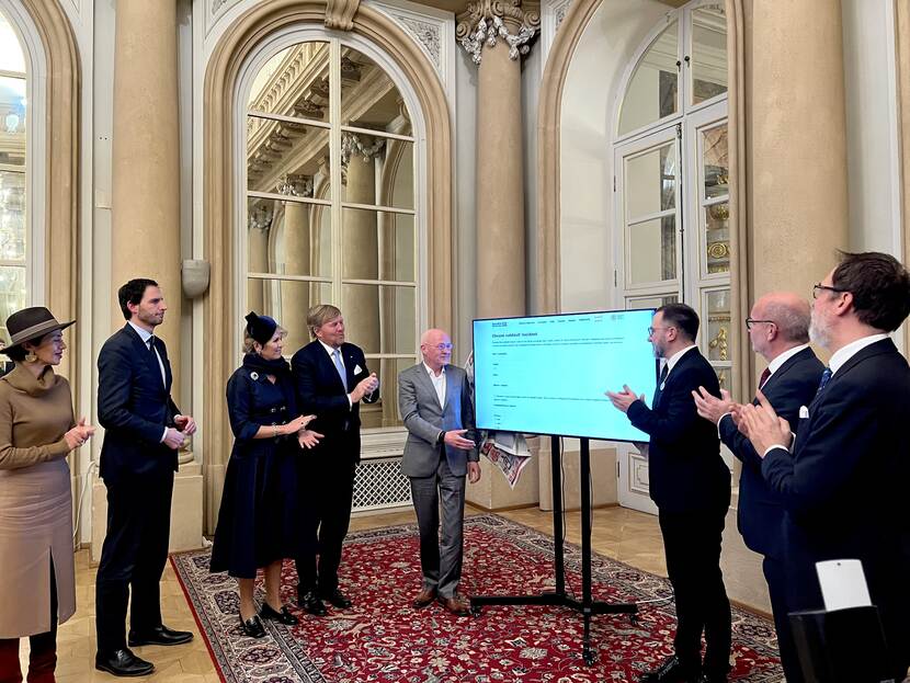Koning Willem-Alexander en Koningin Máxima bij presentatie Slowaakse website Persveilig