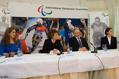 Bonn, 23 maart 2007: (vlnr) Prinses Haya Bin Al Hussein van Jordanië, Prinses Margriet, de heer Philip Craven en Prinses Victoria van Zweden