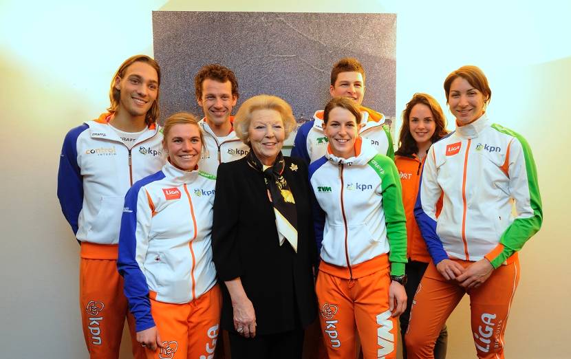 Koningin aanwezig bij deel schaatswedstrijden Wereldkampioenschappen Afstanden.