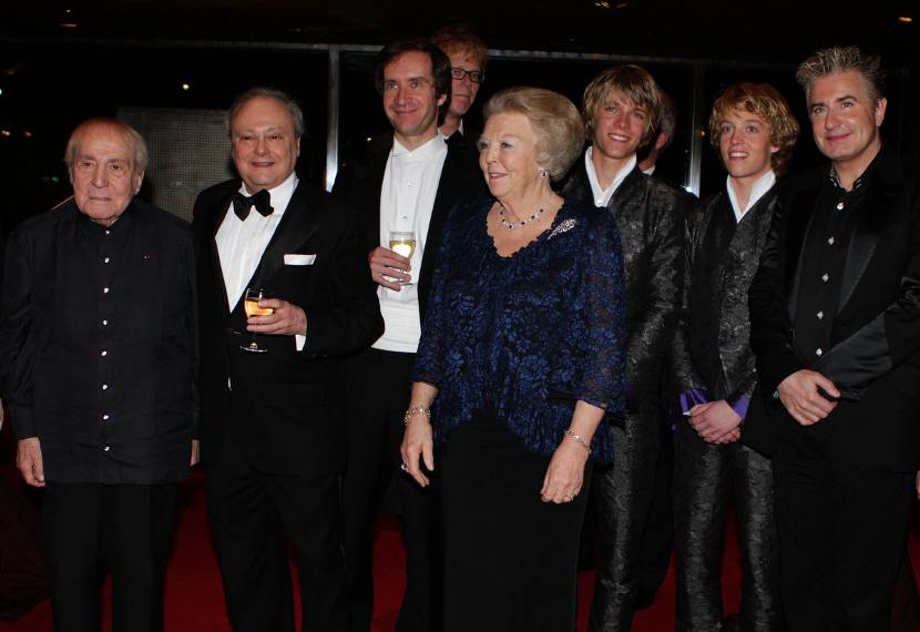 Koningin bij jubileumconcert serie Meesterpianisten.