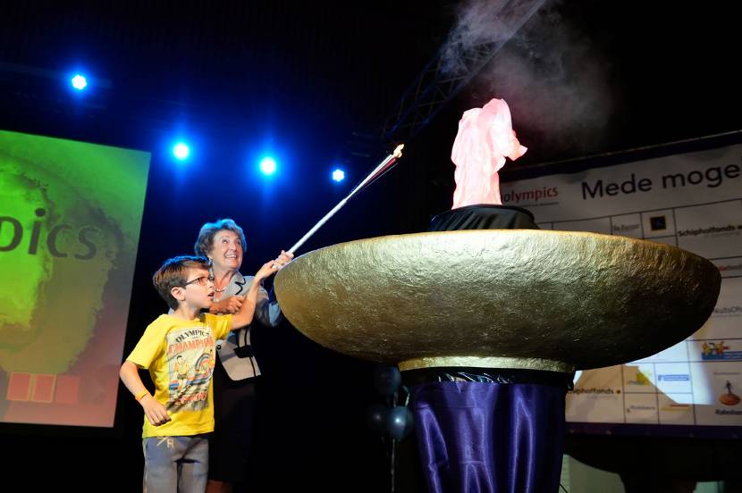 Prinses Margriet opent Heliolympics