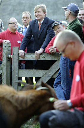 Prins van Oranje bezoekt sociaal initiatief Samen Slimmer