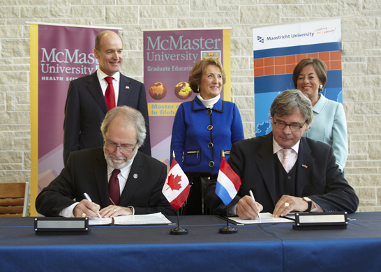 Prinses Margriet bij ondertekening van een gezamenlijk Masterprogramma in Global Health