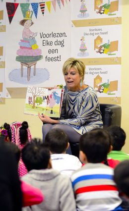 Prinses Laurentien start de 10e Nationale Voorleesdagen.