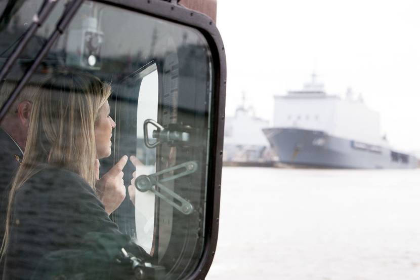 Prinses Máxima brengt werkbezoek aan Koninklijke Marine.