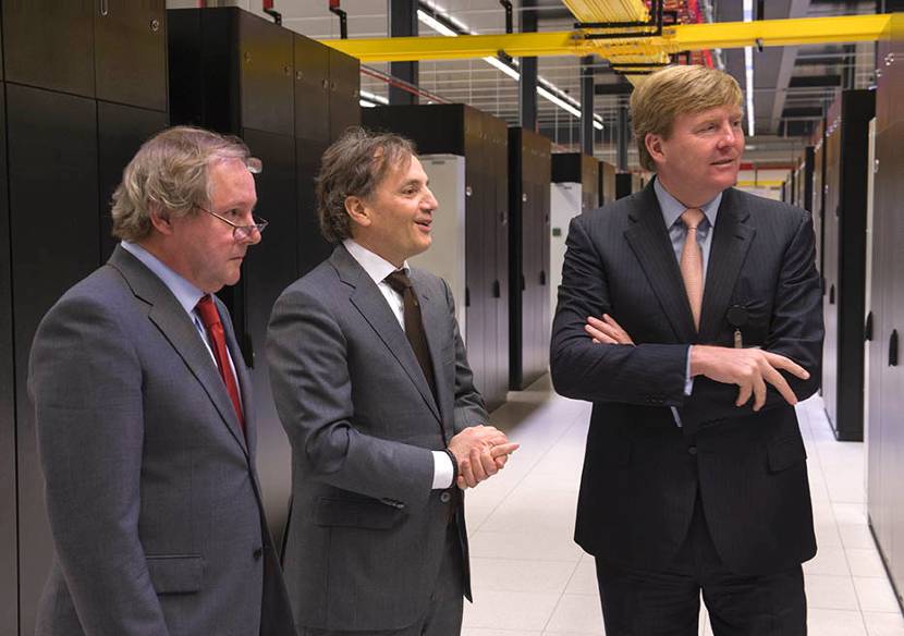 Prins van Oranje geïnformeerd over het belang van Amsterdam als knooppunt van internet en ‘Big Data’.