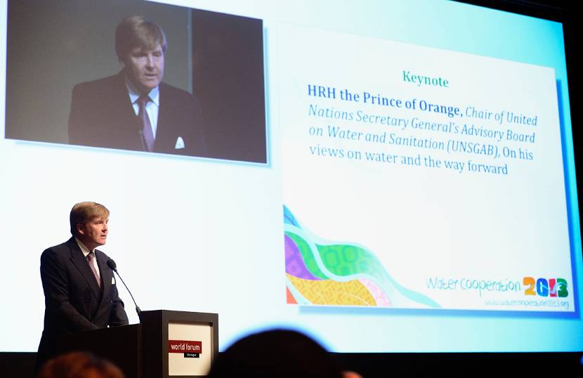 Prins van Oranje houdt toespraak bij viering internationale Wereld Waterdag in Den Haag.