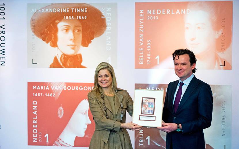 Prinses Máxima ontvangt eerste postzegels 1001 Vrouwen.