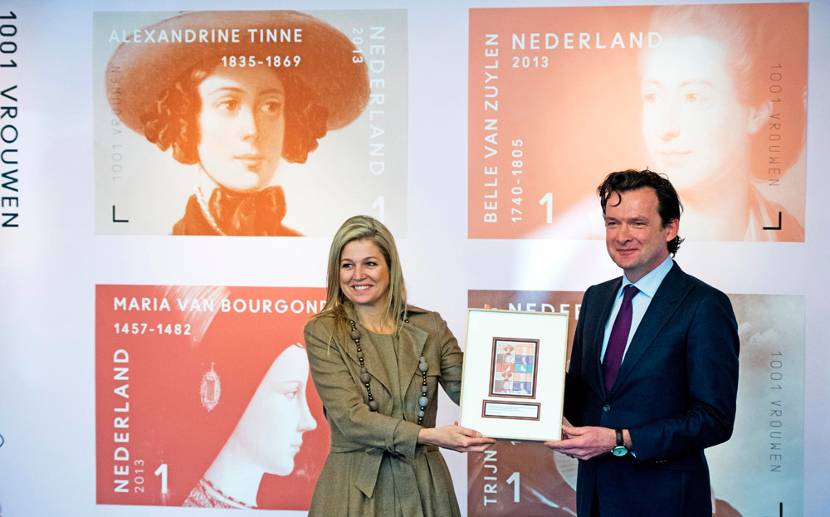 Prinses Máxima ontvangt eerste postzegels 1001 Vrouwen.