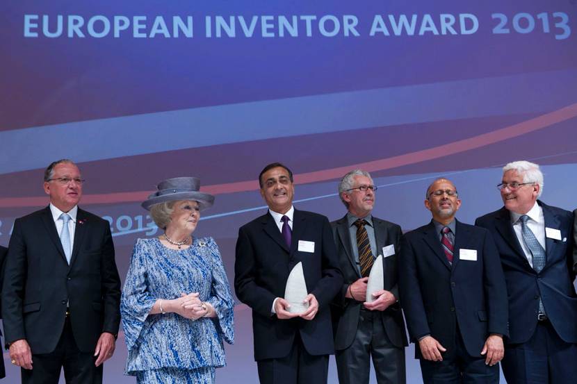 Amsterdam, 28 mei 2013: Prinses Beatrix met de winnaars van de European Inventor Award 2013 . 