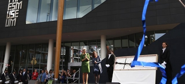 Koningin Máxima opent Fries Museum.