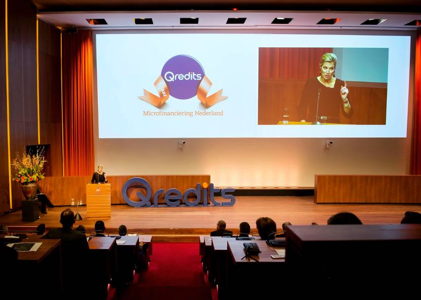 Koningin Máxima is op vrijdagmiddag 31 januari 2014 in Utrecht aanwezig bij het jubileumsymposium van Qredits, Microfinanciering Nederland. 
