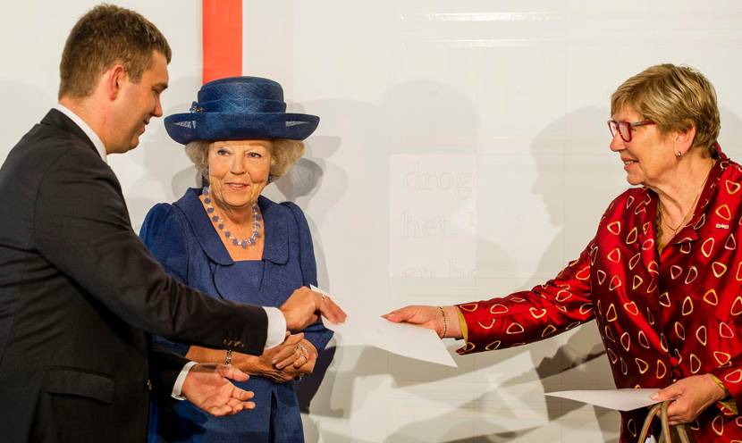 Prinses Beatrix bij jubileumviering Nederlands Bijbelgenootschap