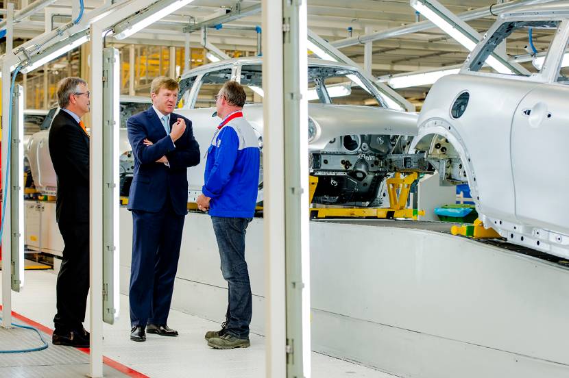 Koning heropent VDL Nedcar
