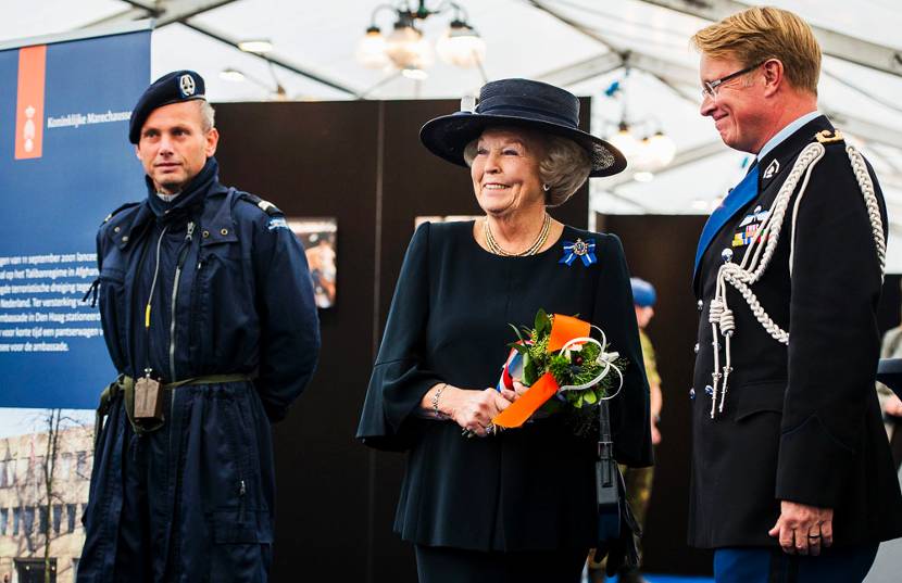 Prinses Beatrix bij viering 200 jaar Koninklijke Marechaussee.