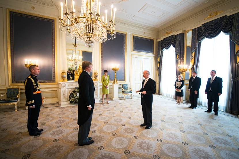 Koning Willem-Alexander ontvangt de geloofsbrieven van de ambassadeur van Ierland.