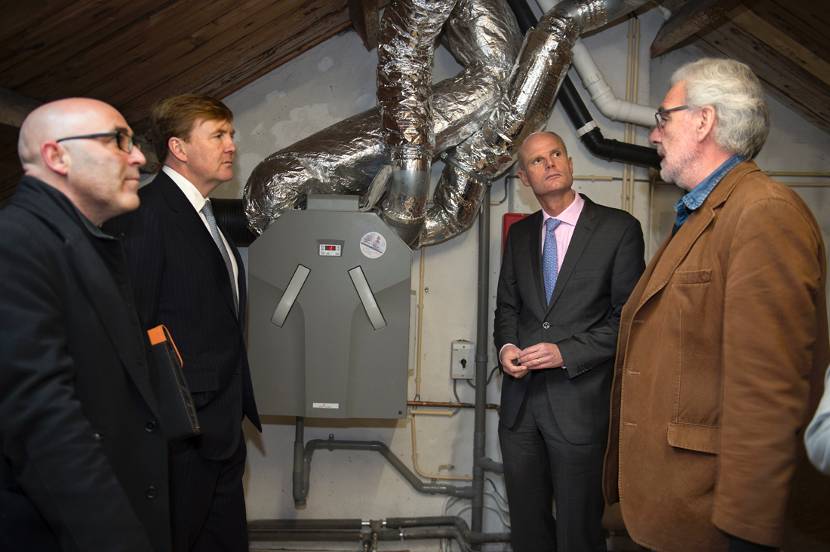 Koning op werkbezoek in Arnhem.