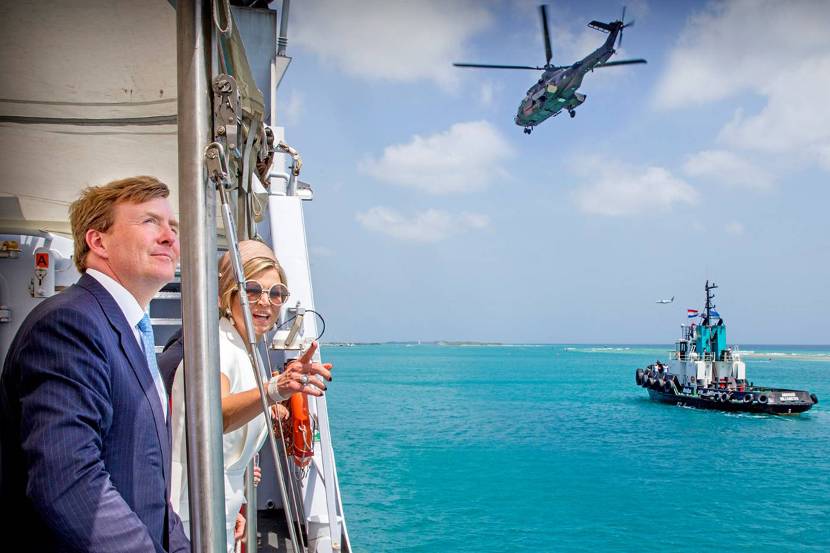 Koning en Koningin bezoeken SAIL Aruba 2015