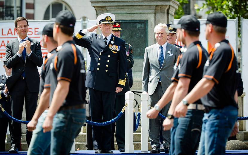 Koning en minister-president bij Nederlandse Veteranendag
