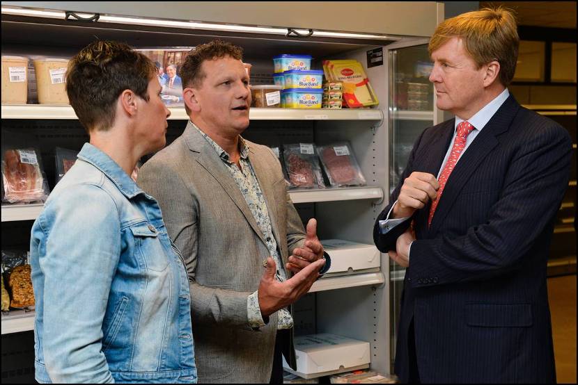 Koning Willem-Alexander bezoekt Stichting Dorpsservicewinkel