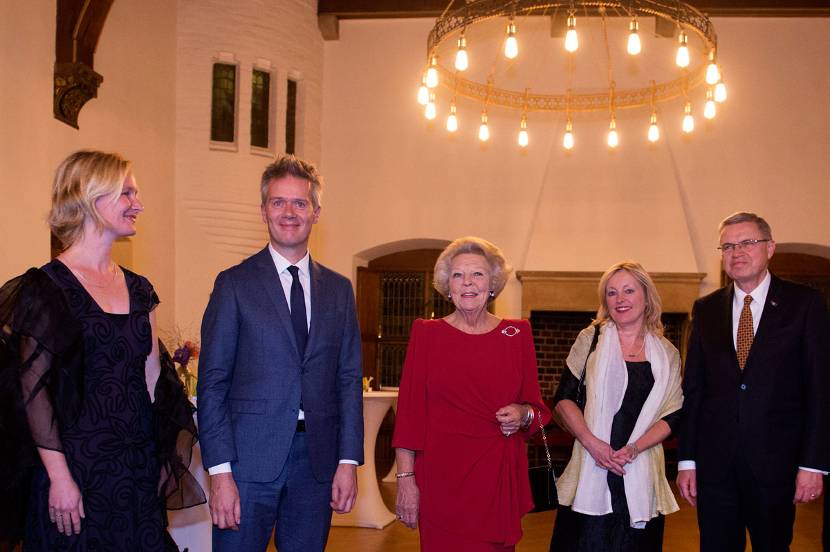 Prinses Beatrix bij uitreiking Johannes Vermeer Prijs 2015