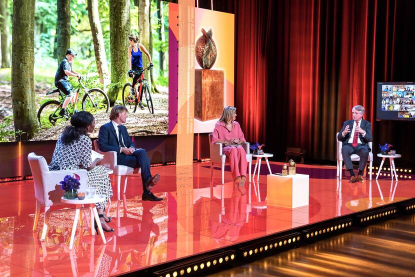 Koningin Máxima tijdens de bekendmaking van de winnaars van de Appeltjes van Oranje