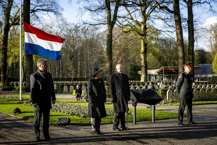 Aanwezigen bij herdenking