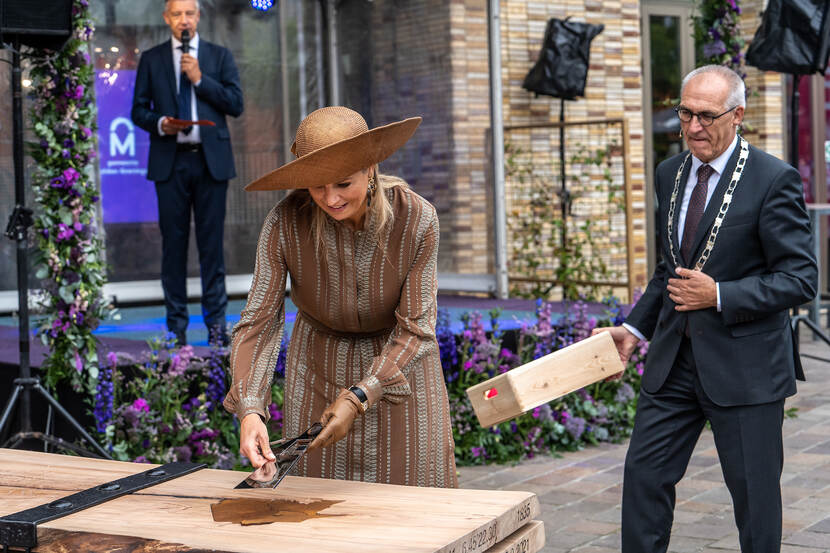 Koningin Máxima en burgemeester.