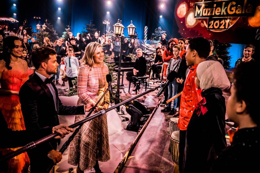 Koningin Máxima is bij de opnames van het Kerst Muziekgala 2021.