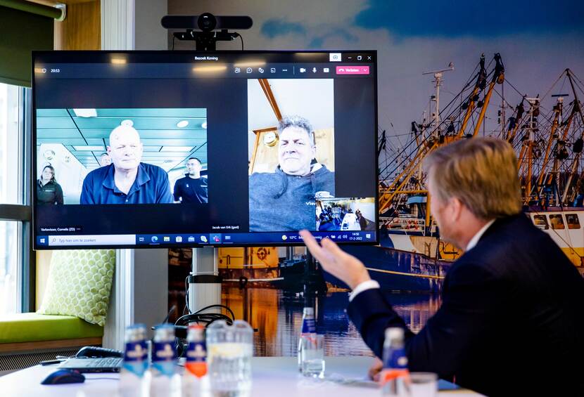 Koning Willem-Alexander brengt een werkbezoek aan de Nederlandse Voedsel- en Warenautoriteit.