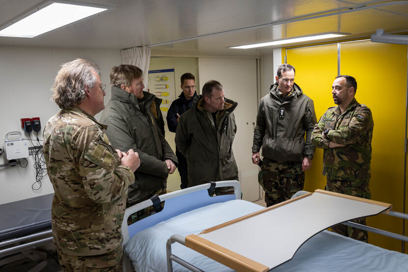 Werkbezoek Koning aan Koninklijke Marine in Noorwegen tijdens NAVO-oefening Cold Response