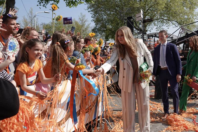 De Prinses van Oranje op de route van Koningsdag 2022 in Maastricht