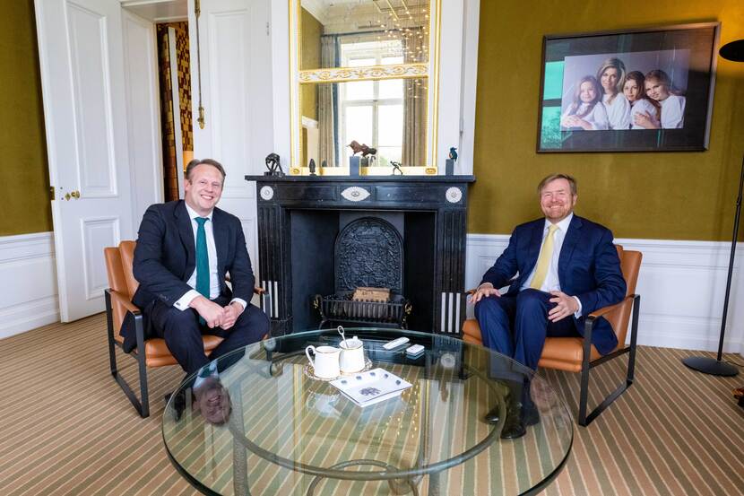 Koning Willem-Alexander ontvangt Pieter Heerma, voorzitter van de Tweede Kamerfractie van het CDA, op Paleis Huis ten Bosch.