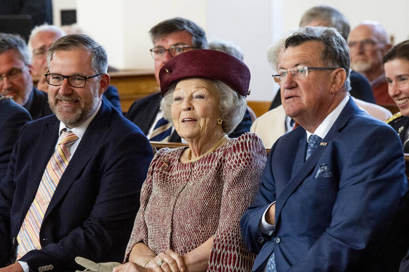 Prinses Beatrix bij de jubileumbijeenkomst van de 111-jarige Erfgoedvereniging Heemschut