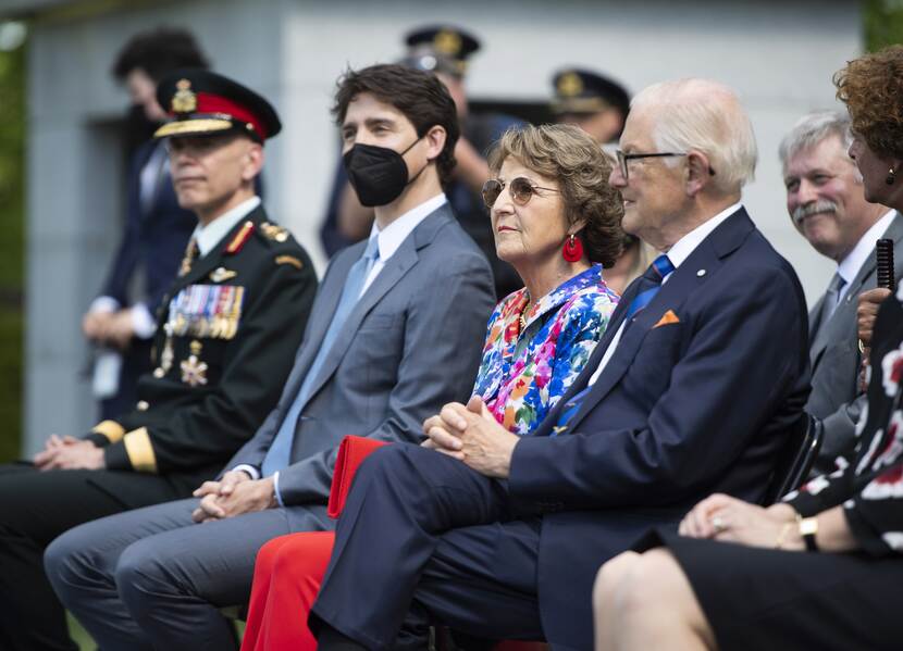 Prinses Margriet, prof. mr. Pieter van Vollenhoven en Canadese minister-president Trudeau