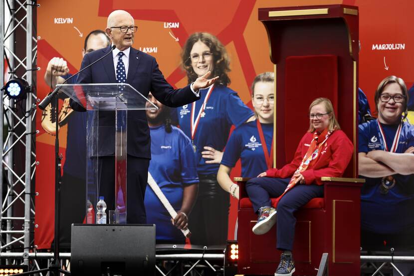 Prof. mr. Pieter van Vollenhoven opent Special Olympics Nationale Spelen