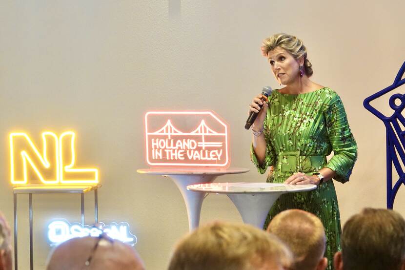 Koningin Máxima houdt een korte toespraak bij de bijeenkomst Holland in the Valley