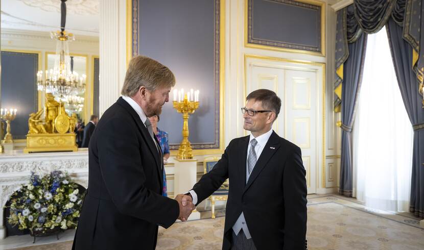 Koning Willem-Alexander ontvangt de geloofsbrieven van de ambassadeur van de Republiek Litouwen, Z.E. Neilas Tankevicius.