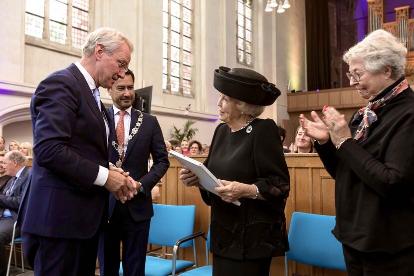 Prinses Beatrix bij jubileumevenement 40 jaar Four Freedoms Awards