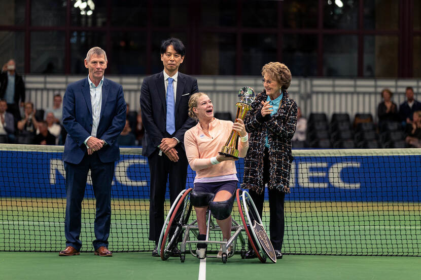 Prinses Margriet bij de finaledag van 2022 ITF Wheelchair Tennis Masters, het wereldkampioenschap rolstoeltennis