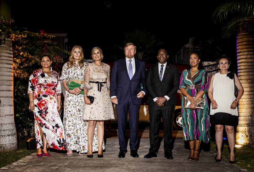 Koning Willem-Alexander, Koningin Máxima en Prinses van Oranje bij receptie gouverneur Ajamu Baly Sint Maarten