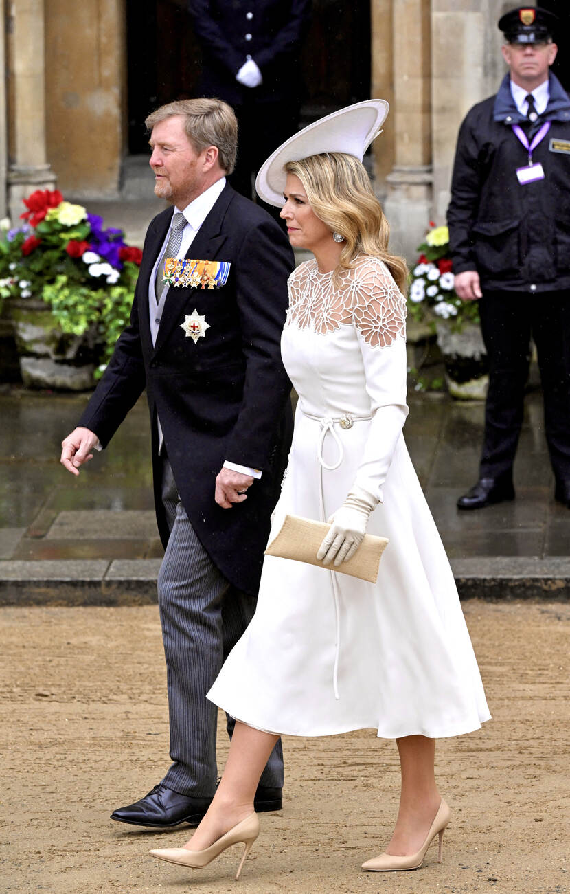 Koning Willem-Alexander en Koningin Máxima wonen kroning bij van Koning Charles III en Koningin Camilla
