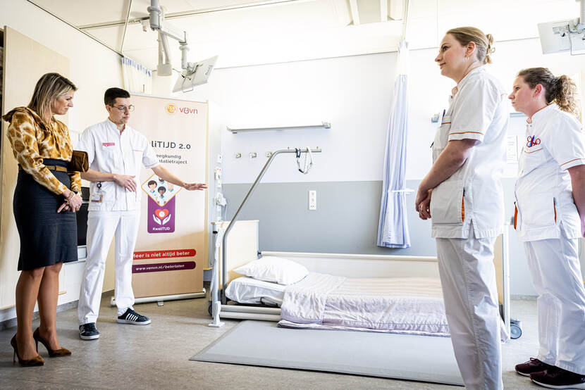 Koningin Máxima bezoekt programma Zorgevaluatie & Gepast Gebruik