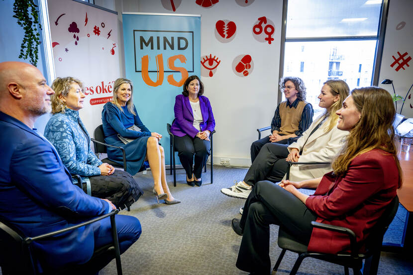 Koningin Máxima bezoekt Alles Oké? Supportlijn