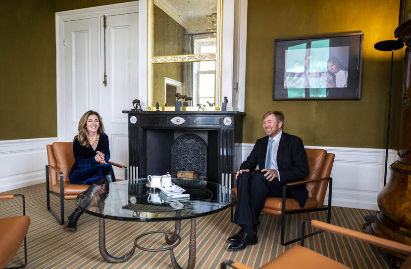 Koning ontvangt fractievoorzitter VVD Yeşilgöz-Zegerius